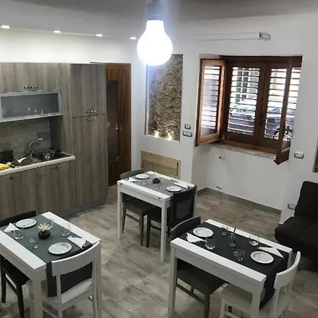 In Studio - Monolocali In Centro Πανσιόν